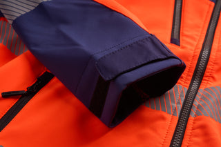 BlakladerJacket_Adjustable Sleeve End With Velcro
