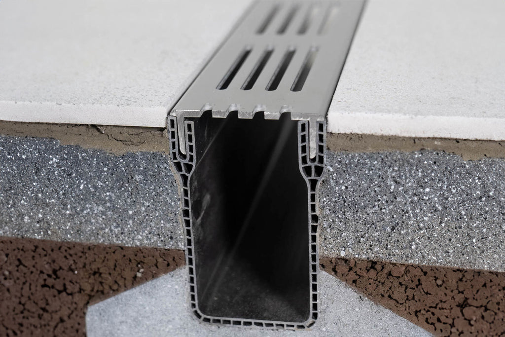 Alusthetic PVC Threshold Drain With Aluminium Grating 1 Metre Length