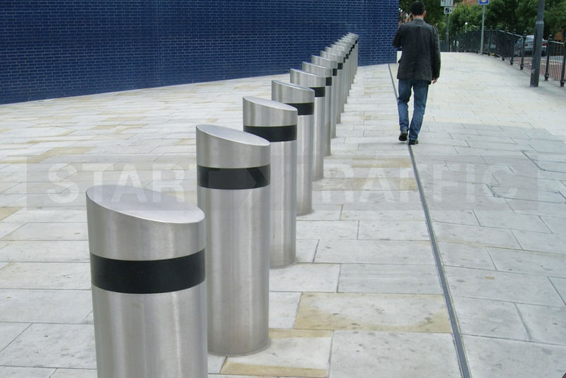 Anti-Ram Barriers insalled in a pedestrian area