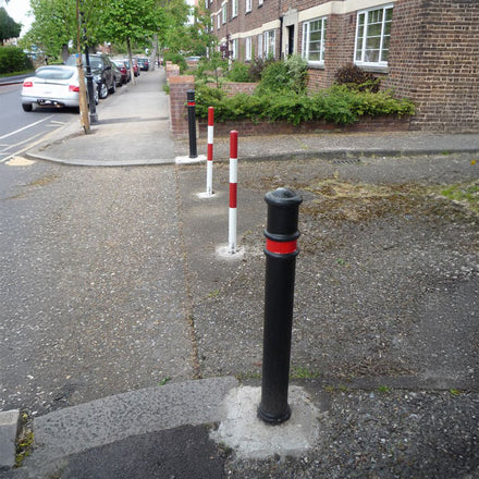 Autopa Ornamental Galvanised Steel Bollard 1000mm - GFC1700 (No Fixings)
