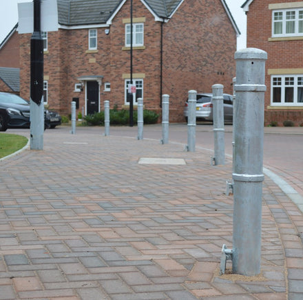 Autopa Ornamental Galvanised Steel Bollard 900mm - GFC4000 (No Fixings)