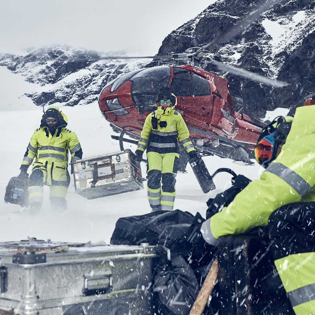 Blaklader 4469 Hi Vis Parka Evolution Hi Vis Yellow Navy Blue Lifestyle