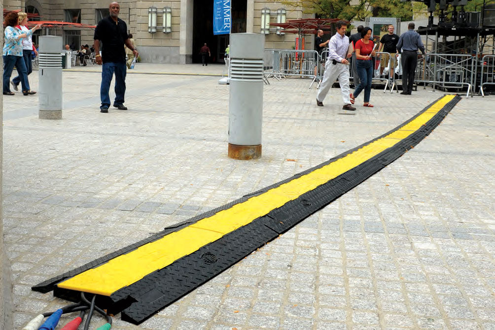 GG3X225-Y/GRY Grip Guard 3 Channel Cable Ramp