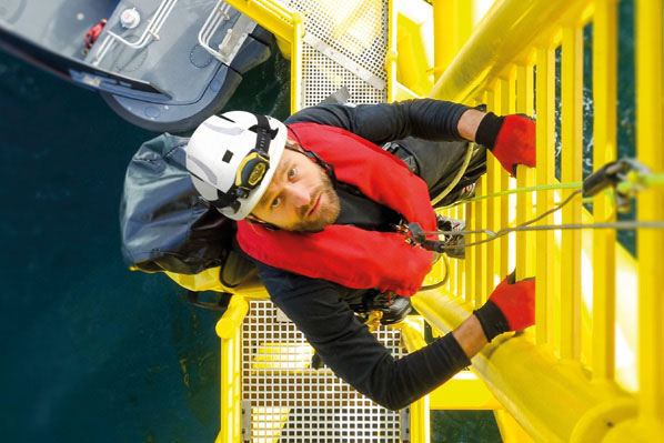 Penetration Resistance On Climbing Hard Hat