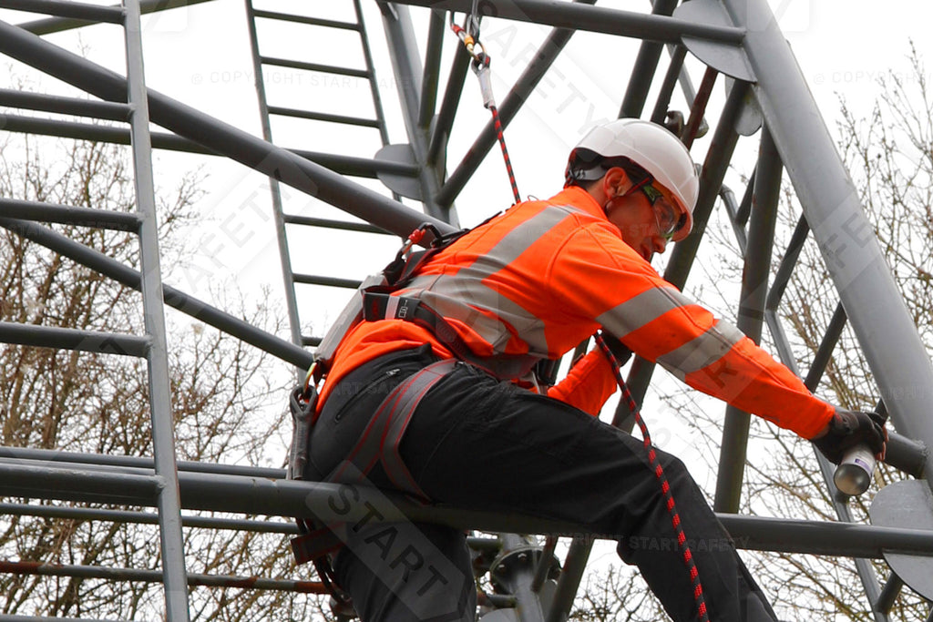 JSP Pioneer Single Fall Arrest Kit - 2 Point Harness Inc Rucksack | FAR1104