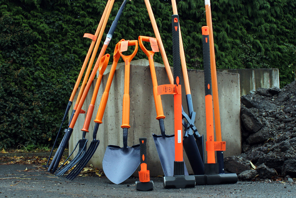 Carters Shocksafe Insulated Sumo Post Hole Spade BS8020
