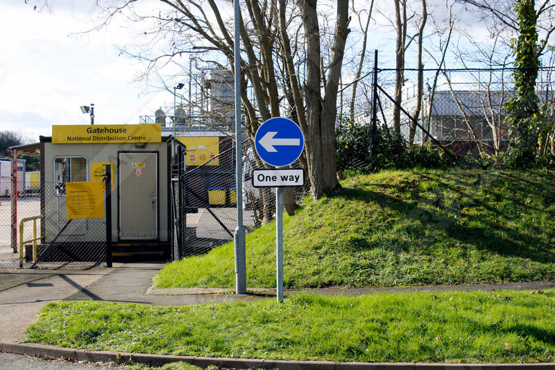 One way sign being used in an industrial estate