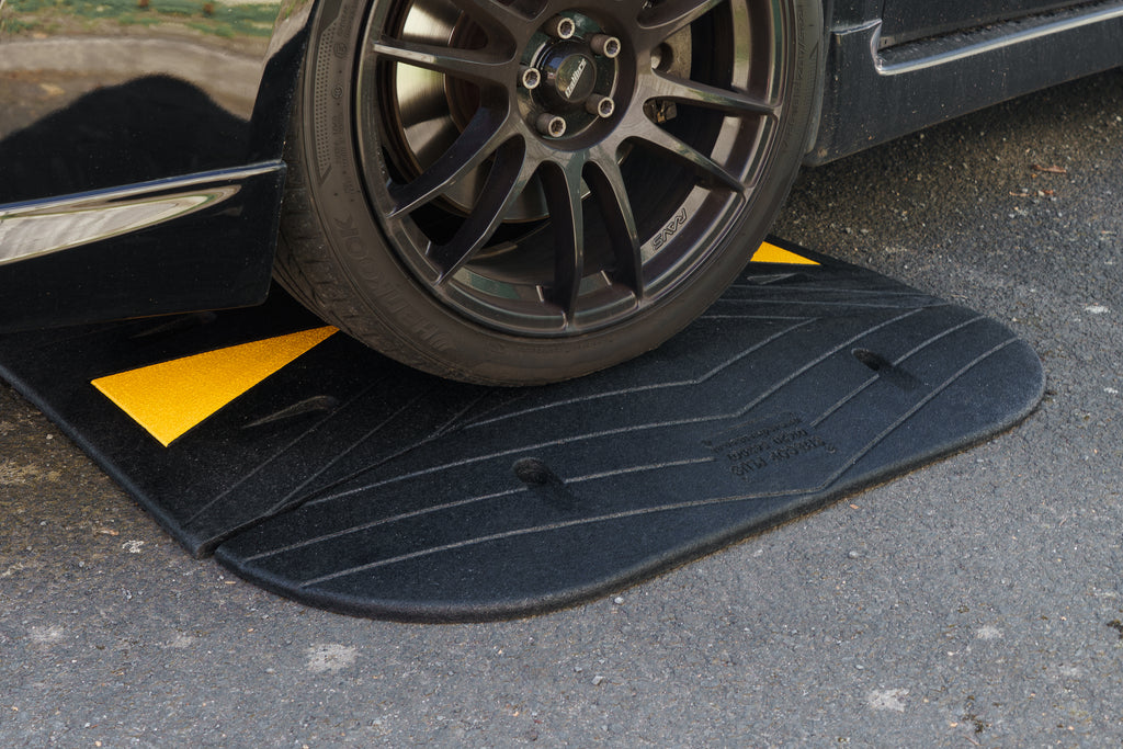 SiteCop Plus Complete Rubber Speed Bump Kit For HGVs - 70mm 5mph