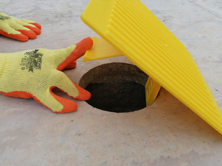 Small Hole Cover SHC250 Push Fit (250x250mm)