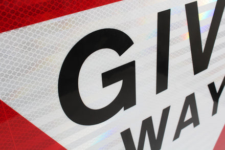 Give Way Sign Post Mounted - Diagram 602 R2/RA2 (Face Only)