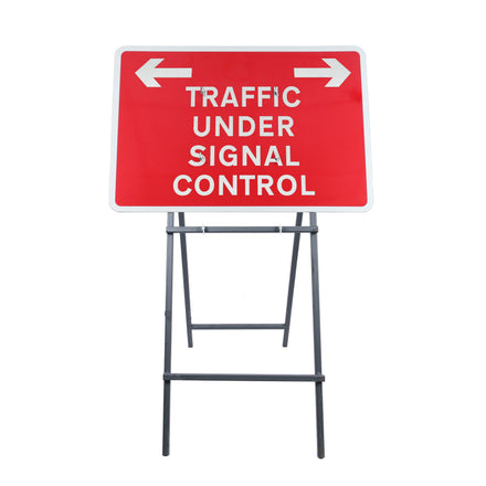 Traffic Under Signal Control' Sign Diagram 7021 | Quick Fit (face only) | 1050x750mm