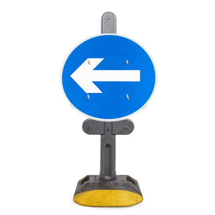 Turn Left/Right Quick Fit Sign Dia. 606 (Face Only) | 750mm