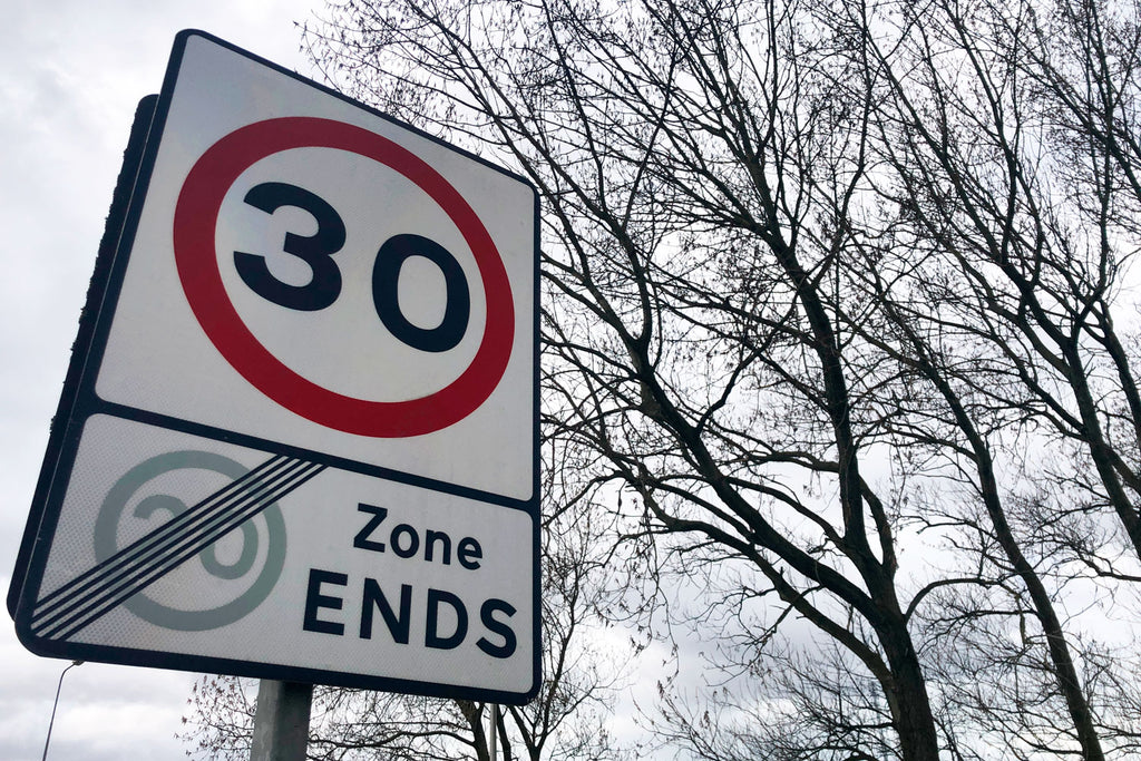 30mph '20mph Zone ENDS' Inc Symbol Sign Post-Mounted - Diagram 675A R2/RA2 (Face Only)