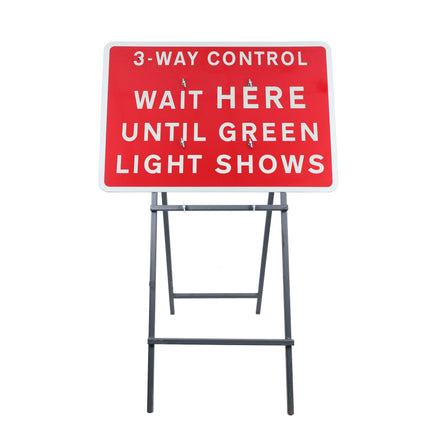 3/4 Way Control Wait Here Until Green Light Shows Sign Diagram 7011.1 | Quick Fit (Face Only) | 1050x750mm
