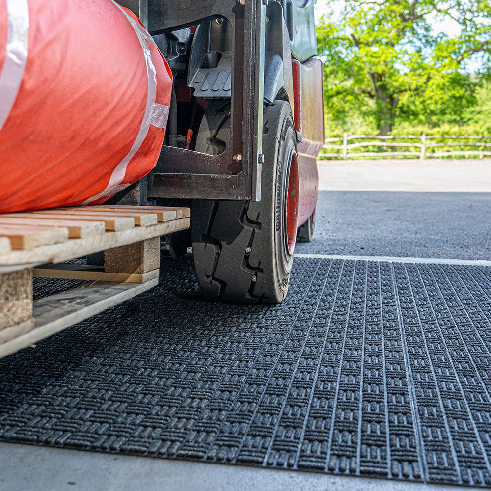 Blue Diamond Forklift Mat - 1800 x 900mm