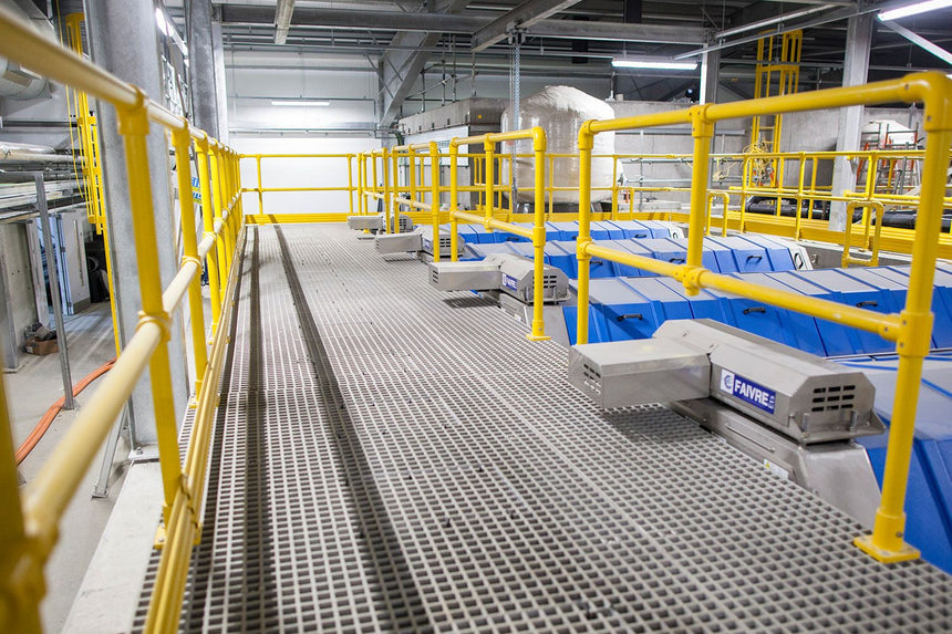 Blue Diamond Grating Grey