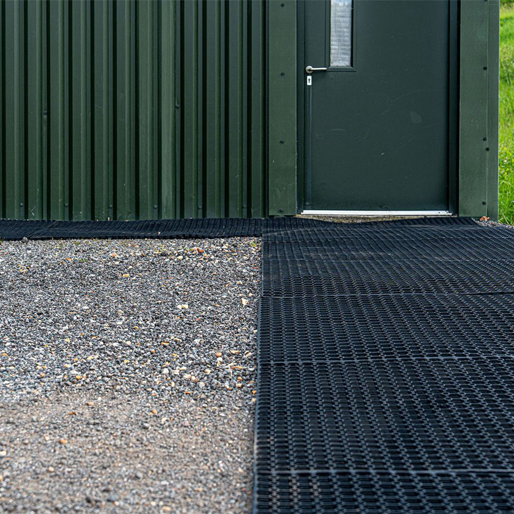 Blue Diamond Greenskeeper Rubber Matting 1000mm wide