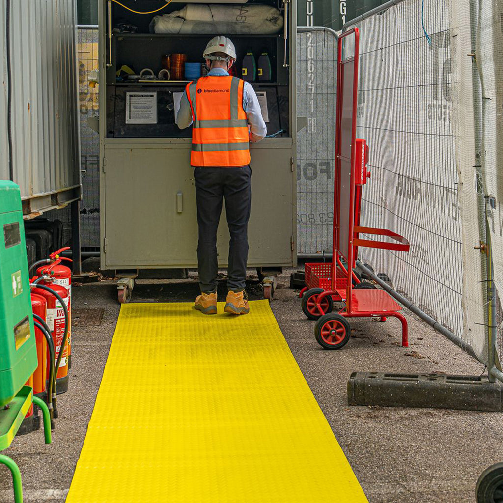 Blue Diamond SiteMat Hi-vis Walkway Matting 100cm x 10 Metre Roll