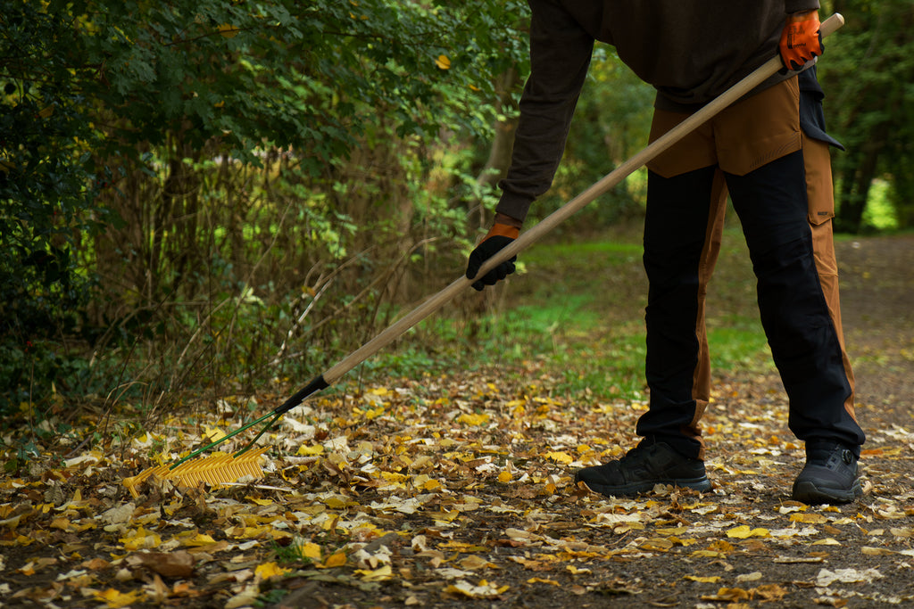 Carters Perennial Lawn Rake 32 Tine Polypropylene