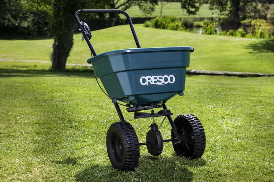 Cresco 8SW Fertiliser Spreader In Use