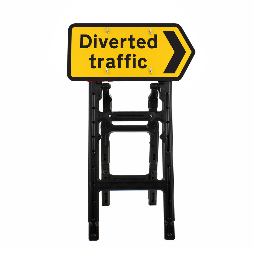 Diverted Traffic' Chevron Right Diagram 2704 | Quick Fit (face only) | 1050x450mm