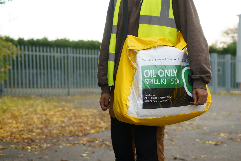 Ecospill Eco Sustainable Oil Only Spill Response Kit Vinyl Holdall - 50L