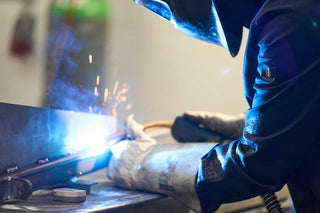 Mascot_Seams Face Downward So Sparks Can Not Get Lodged In