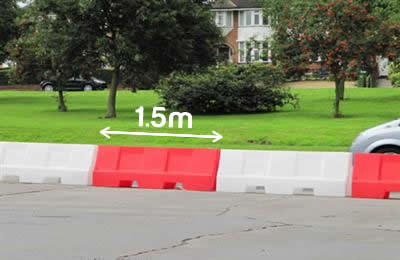 1.5m Evo Barrier Water Filled Separation Barrier Red And White