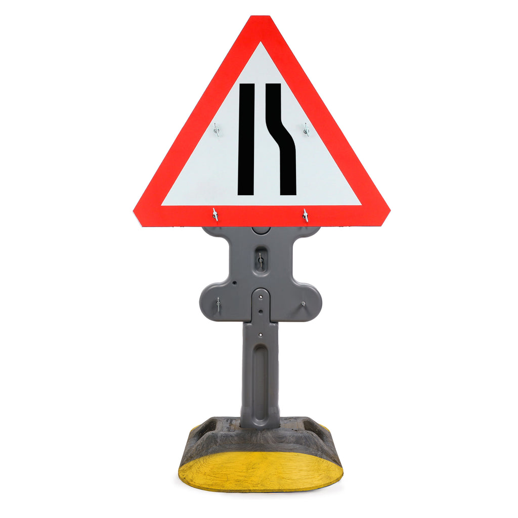 Road Narrows Right Quick Fit Sign Face Dia. 517R | 750mm