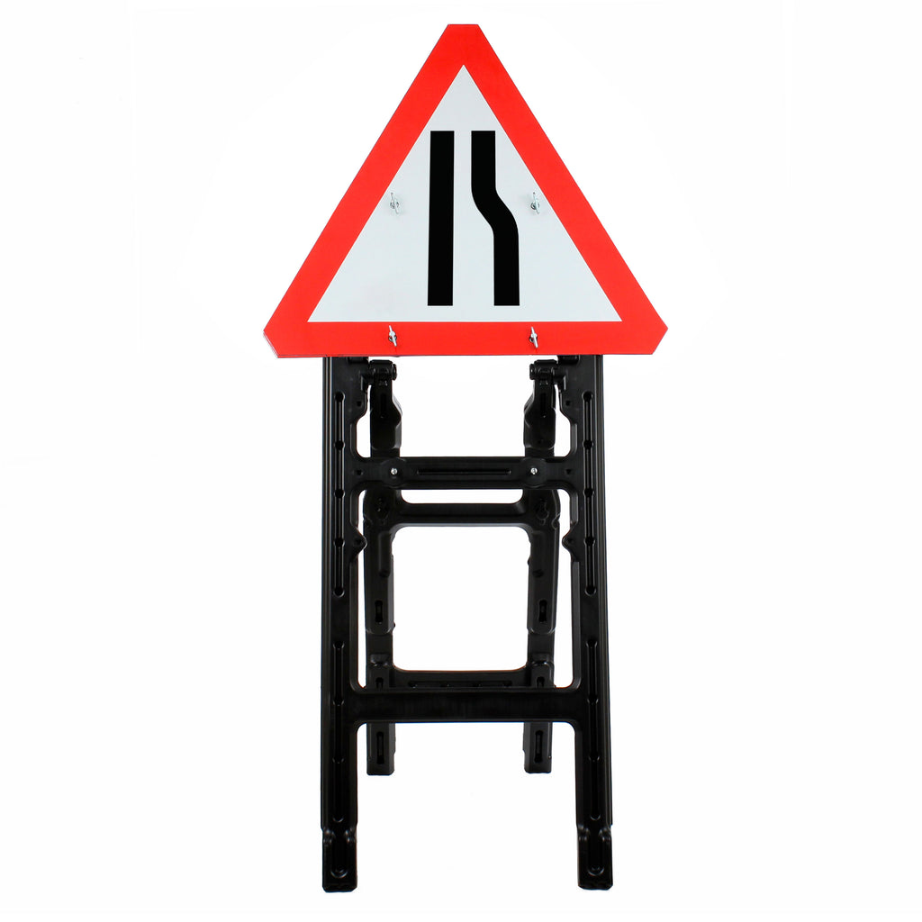 Road Narrows Right Quick Fit Sign Face Dia. 517R | 750mm