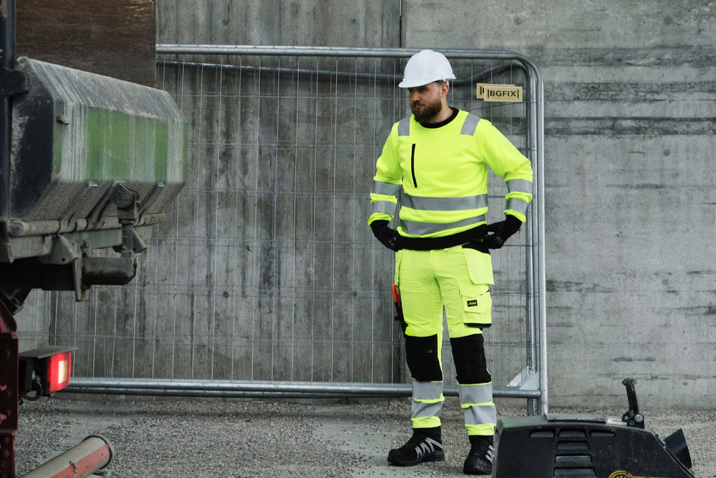 Snickers 6243 Hi-vis Class 2, Stretch Trousers Holster Pockets