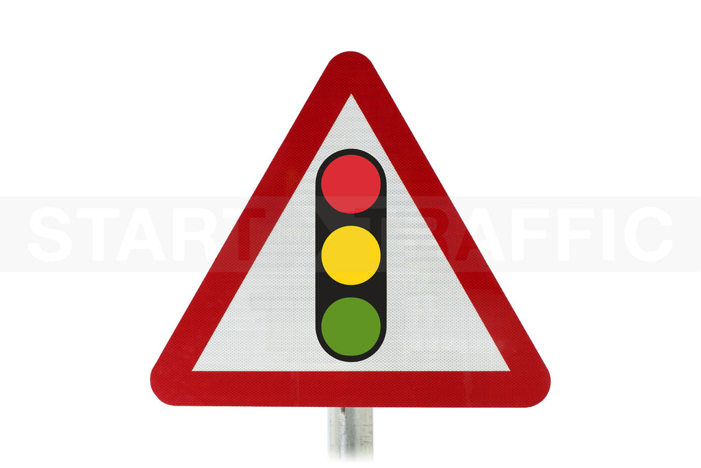 Traffic Signals Ahead Post Mounted Road Sign - Dia 543 R2/RA2 (Face Only)