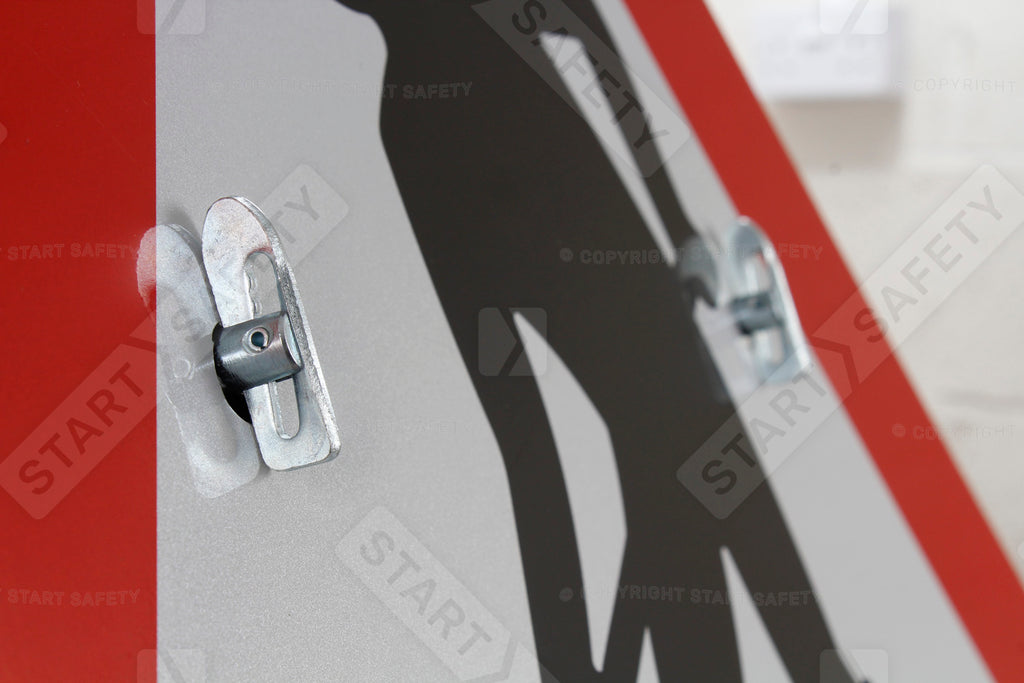 Slippery Road Surface Sign QuickFit EnduraSign Dia. 557 | 750mm