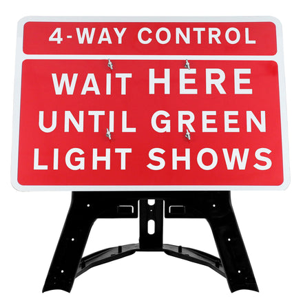 4-Way Control Wait Here Until Green Light Shows Sign QuickFit EnduraSign Dia. 7011.1 | 1050x750mm