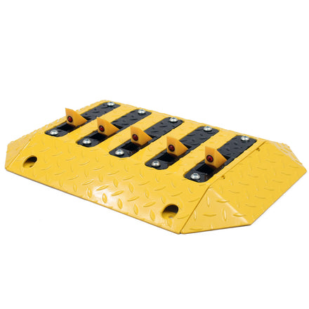 Car & HGV One-Way Flow Ramp Surface Mount With Reflectors