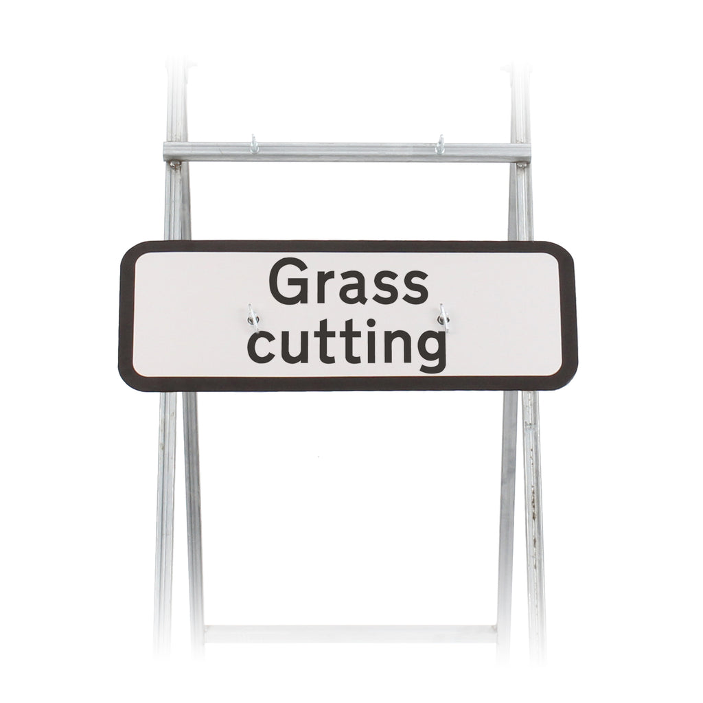 Grass Cutting Sign Quick Fit  (face only) | Dia. 7001.1