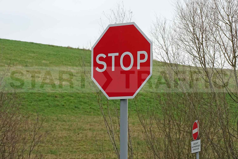 Red STOP Sign | Post Mounted R2 Reflective Diagram 601.1 – Start Safety UK