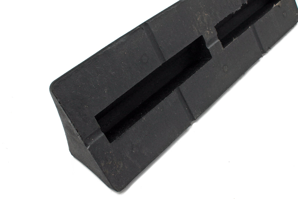 TruckStop HGV Wheel Stops Stopper 1000mm Rubber Inc. Fixings