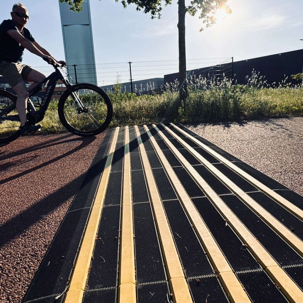 TOPSTOP Rubber Bike Speed Reduction Ramp - Black/Yellow