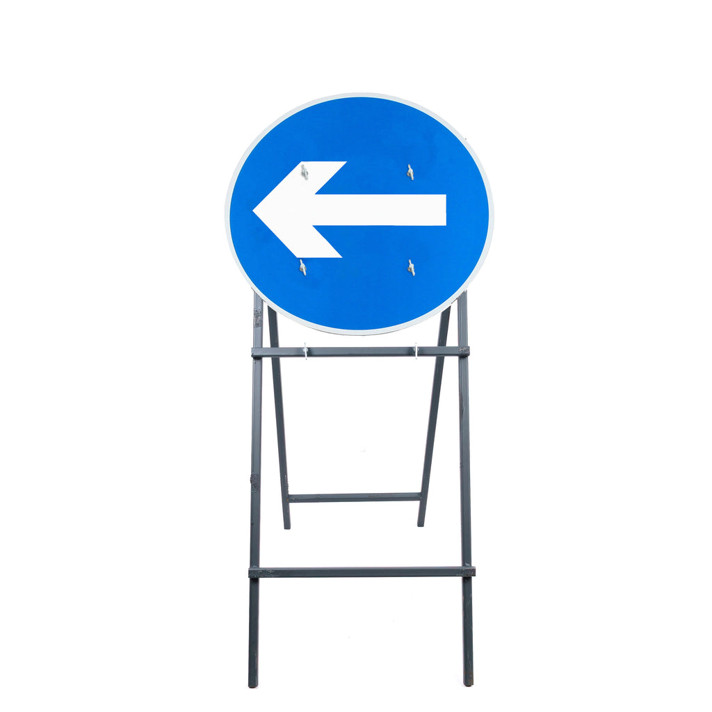 Turn Left/Right Quick Fit Sign Dia. 606 (Face Only) | 750mm