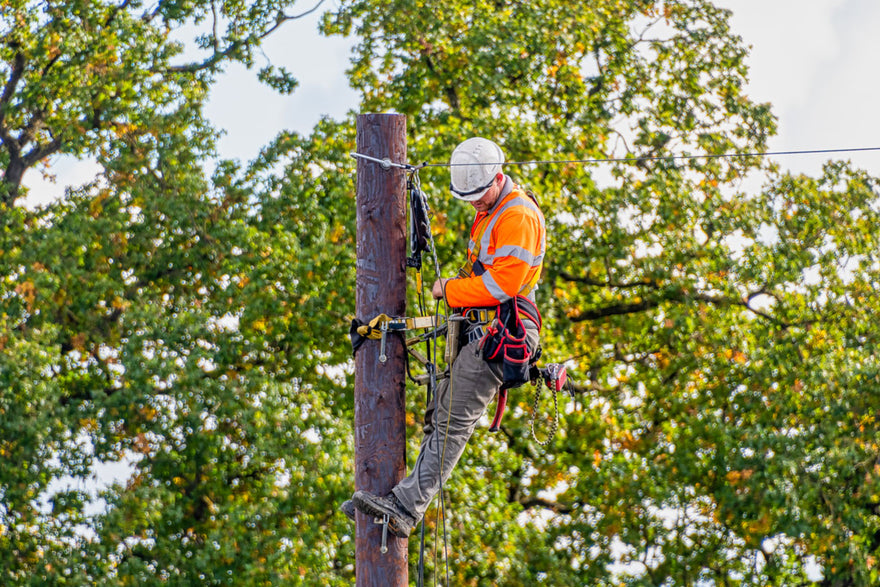 Telecomms Worker Using Work Positioning Lanyard