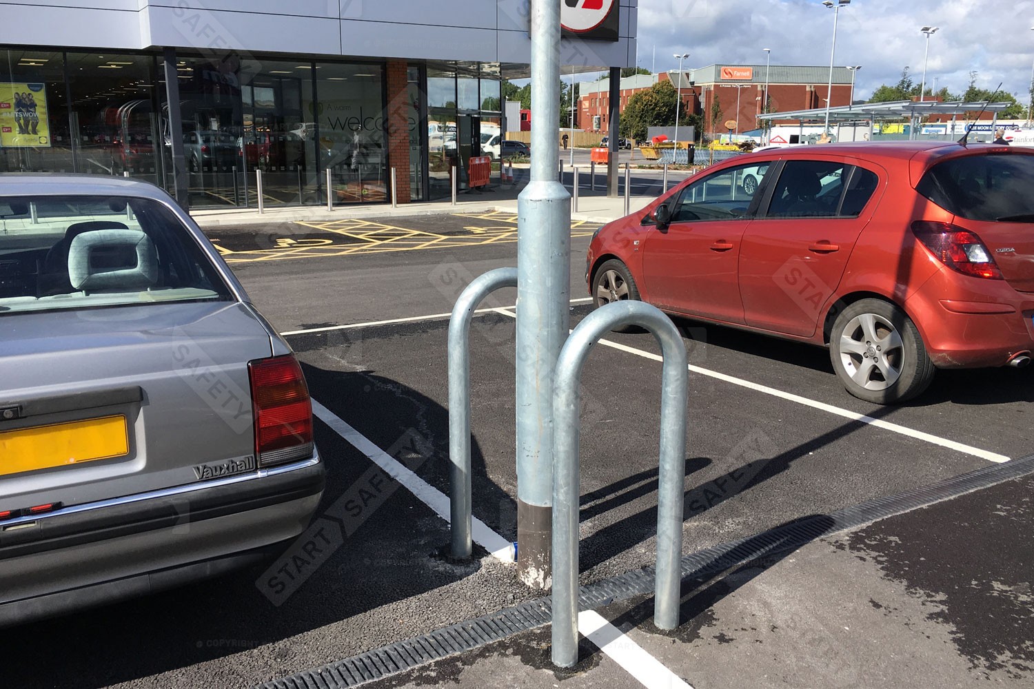 Autopa Galvanised Steel EV Protector Post Protecting A Lamp Post