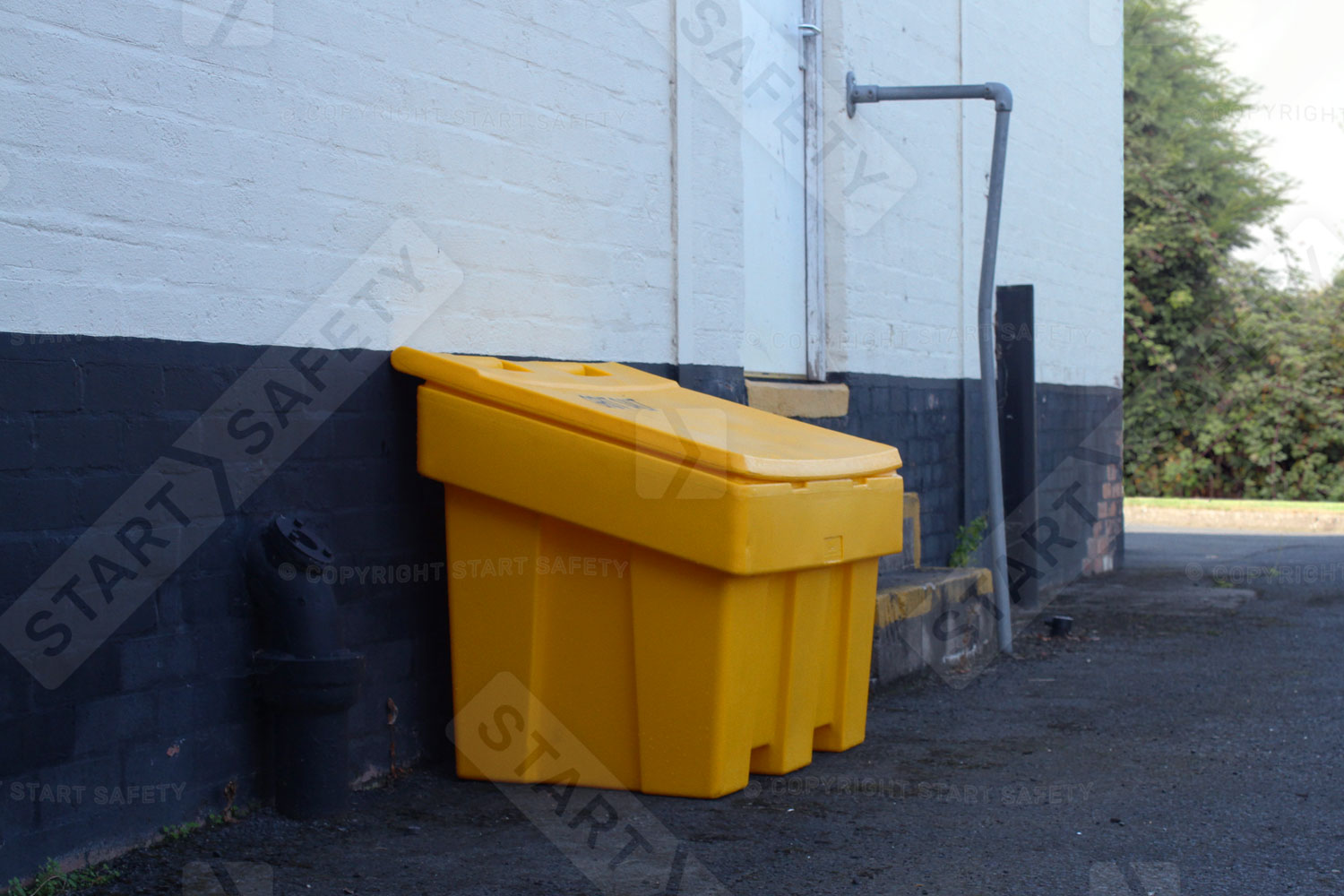 Large Yellow 340l Grit Bin For Warehouse And Factory Yards