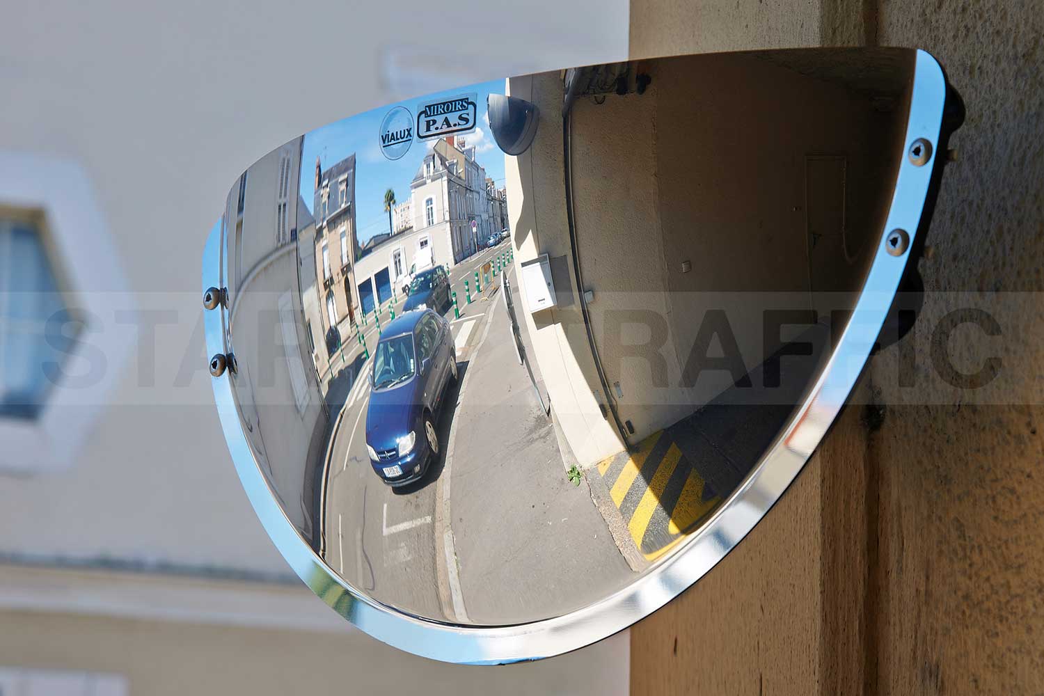 Driveway mirrors
