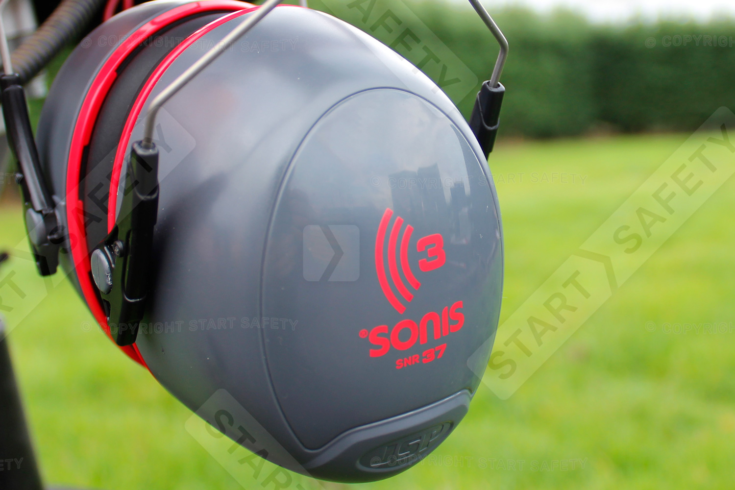 Sonis 3 Moulded Headband Ear Defenders SNR Rating 37