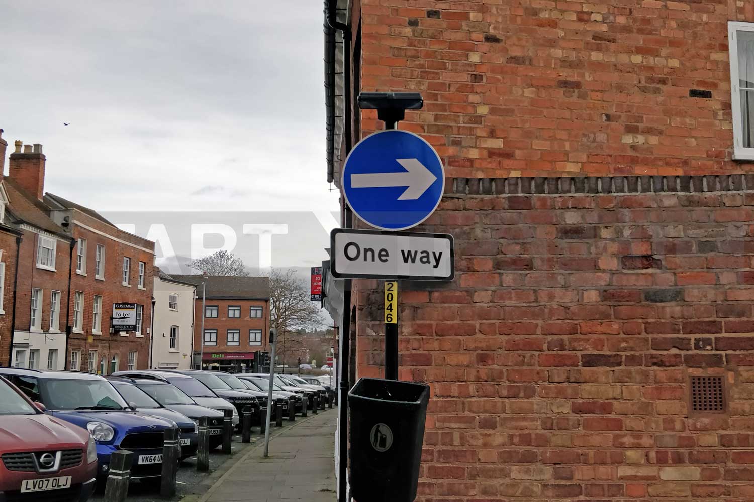 One way signage in Worcester city centre