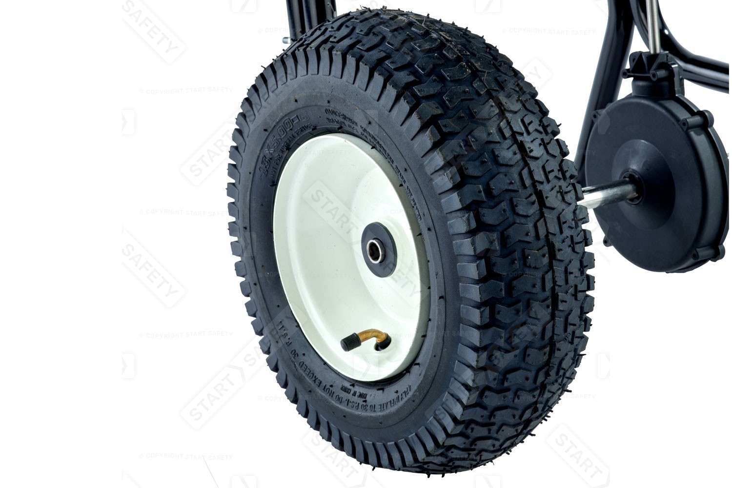 Salt Spreader With Air-Filled Tire