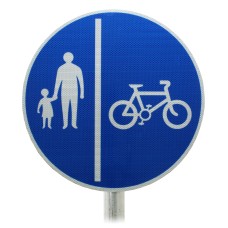 Cyclists Keep Right Sign Post Mounted Diagram 957A R2/RA2