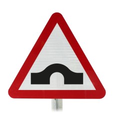 Hump Bridge Ahead Sign Post Mounted- Dia 528 R2/RA2 (Face Only)